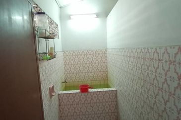 Taman Bukit Maluri, Kepong Single Story Corner Lo