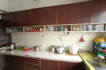 Taman Bukit Maluri, Kepong Single Story Corner Lo