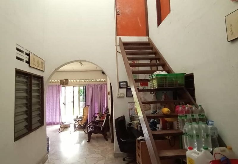 Taman Bukit Maluri, Kepong Single Story Corner Lo