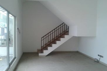 SD 7 Bandar Sri Damansara Two And Half Storey Corner House For Sale