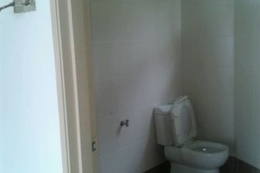 SD 7 Bandar Sri Damansara Two And Half Storey Corner House For Sale