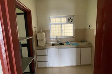 Beverly Tower @ Plaza Medan Putra