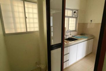 Beverly Tower @ Plaza Medan Putra