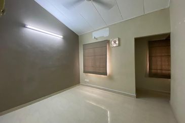 Bandar Menjalara (Desa Seri Mahkota)