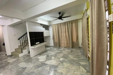 Bandar Menjalara (Desa Seri Mahkota)