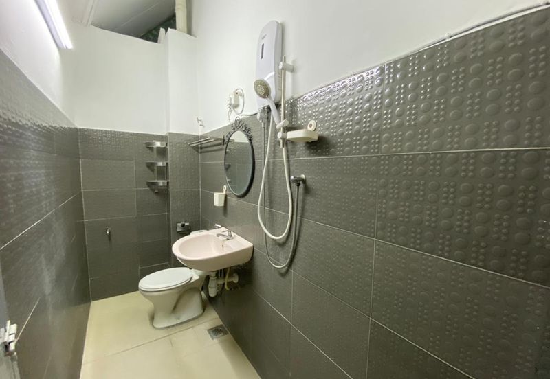 Bandar Menjalara (Desa Seri Mahkota)