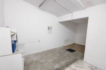 Bandar Menjalara (Desa Seri Mahkota)