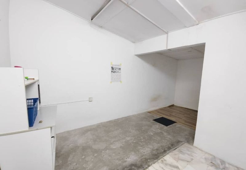 Bandar Menjalara (Desa Seri Mahkota)