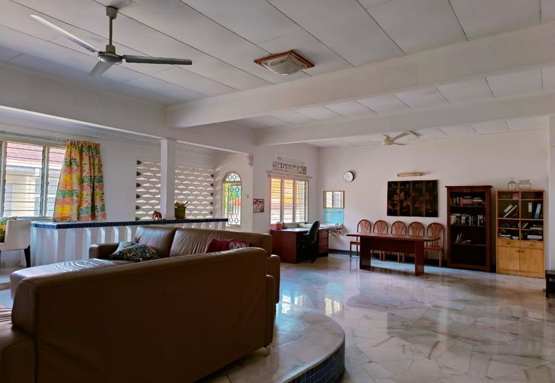 Taman Million (Million Garden)