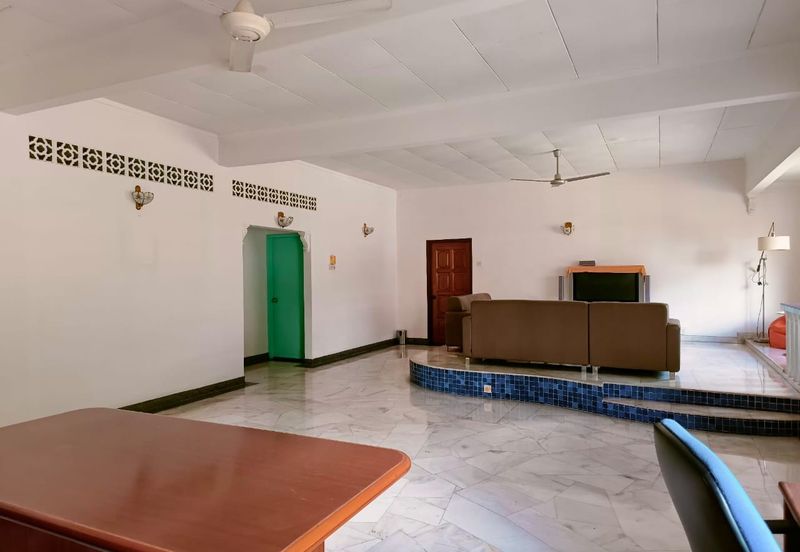 Taman Million (Million Garden)