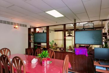 Taman Million (Million Garden)