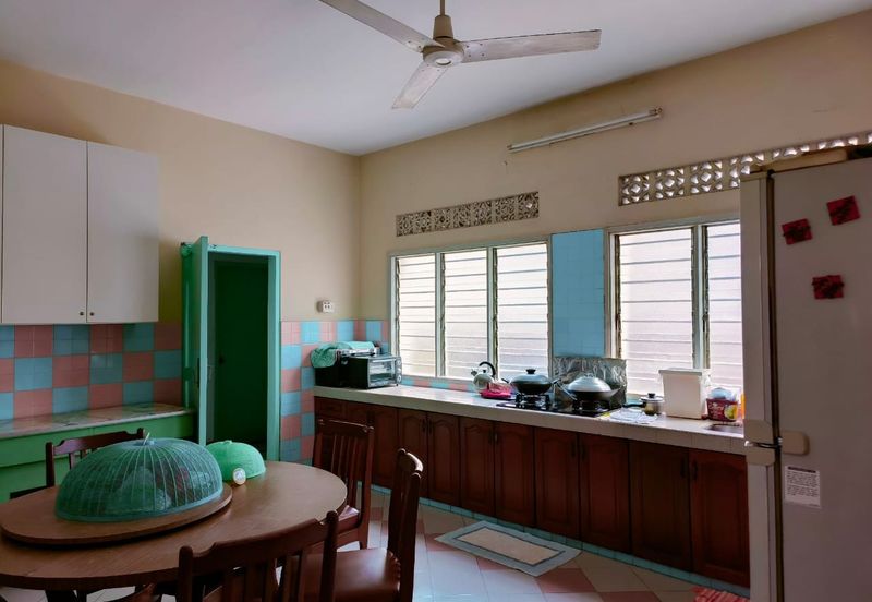 Taman Million (Million Garden)