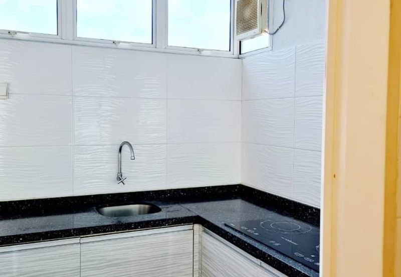 First Residence (Residensi Unggul)