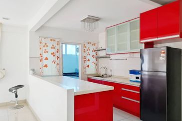 First Residence (Residensi Unggul)