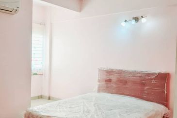 First Residence (Residensi Unggul)