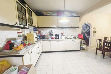 Bandar Menjalara (Desa Seri Mahkota)