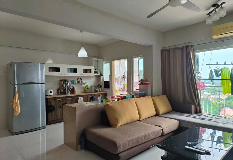 First Residence (Residensi Unggul)