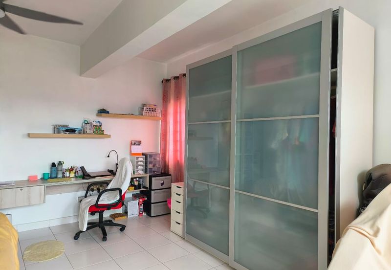 First Residence (Residensi Unggul)