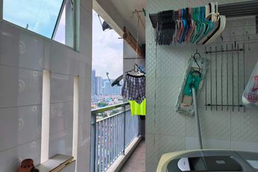 First Residence (Residensi Unggul)