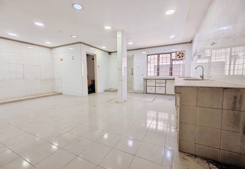 Bandar Menjalara (Desa Seri Mahkota)