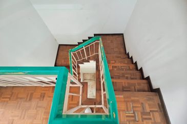 Bandar Menjalara (Desa Seri Mahkota)