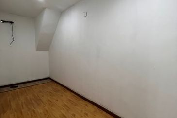 Bandar Menjalara (Desa Seri Mahkota)