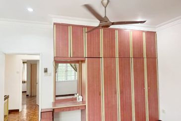 Bandar Sri Damansara SD 10-2 Storey House