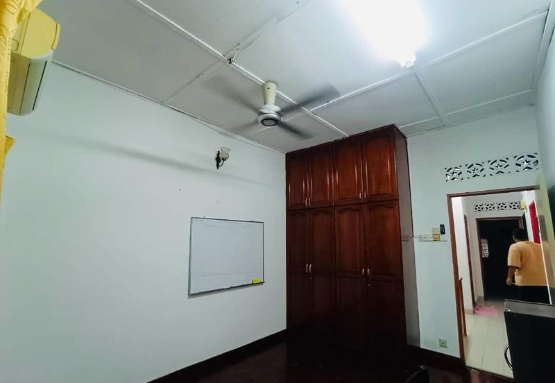 Taman Kepong (Kepong Garden)