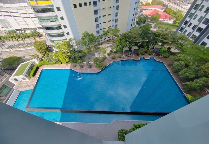 East Parc @ Menjalara