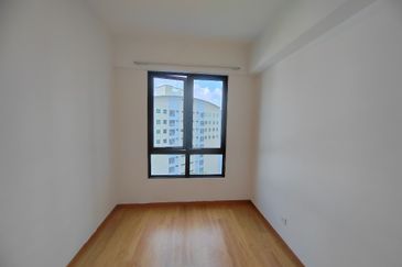 East Parc @ Menjalara