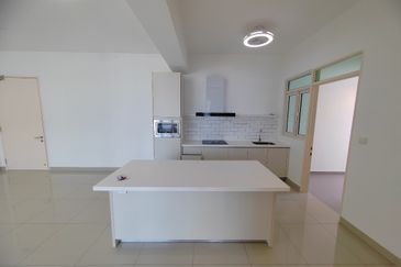 East Parc @ Menjalara