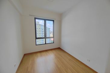 East Parc @ Menjalara