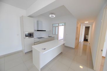 East Parc @ Menjalara