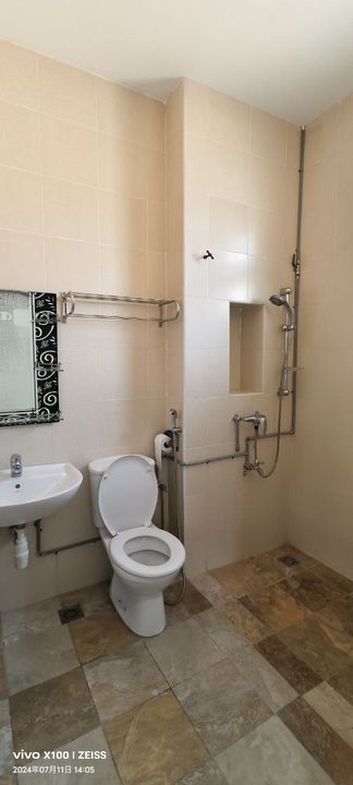 Bungalow , 2 storey fully renvovated , below market price, aman perdana ,klang, Selangor, Klang