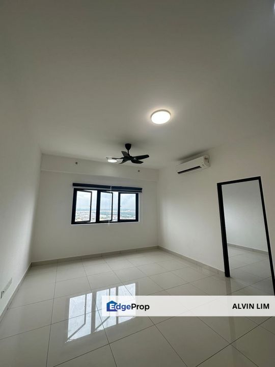 Below Market Price ,good for own stay or ivestment up to roi 5.5%, edusentral condo fully furnished  , Selangor, Setia Alam/Alam Nusantara