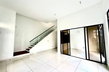 The Canal Garden South, Horizon Hills