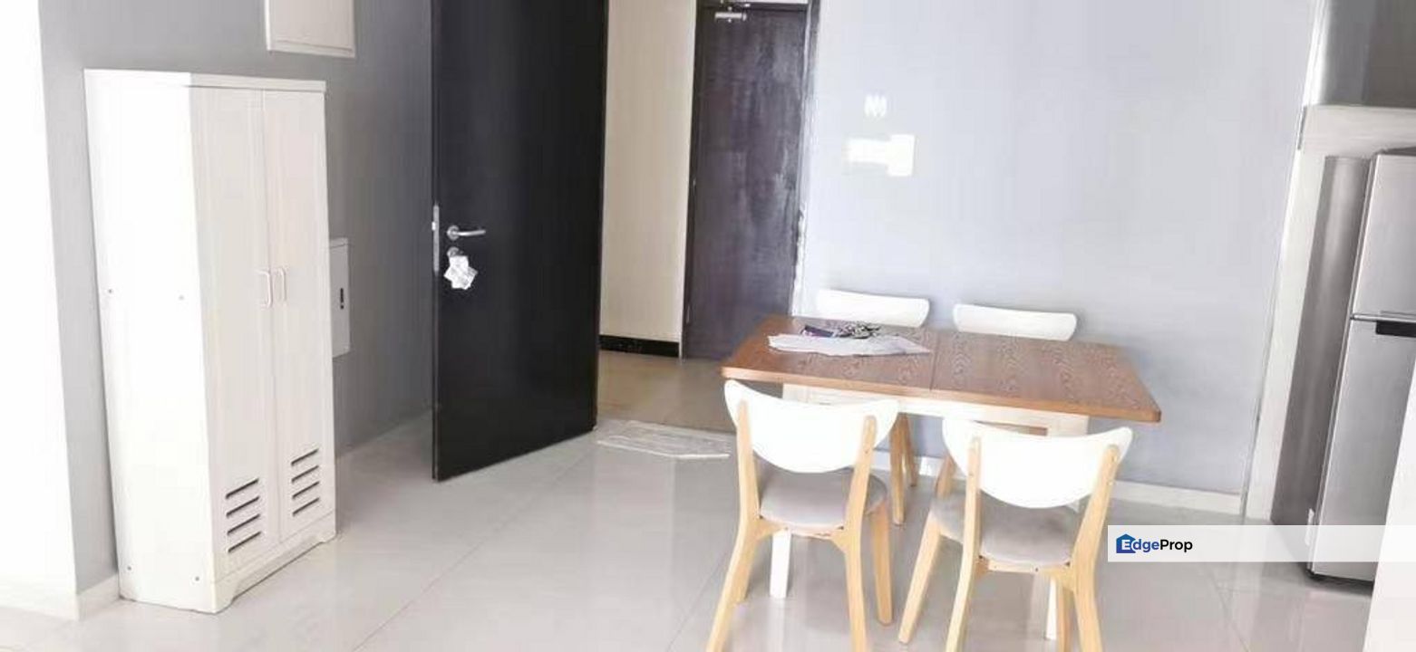 Freehold Fully Furnished High Floor Service Apartment @ Baypoint Country Garden For Sale , Johor, Johor Bahru