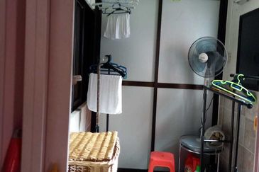 Jalan Taman Kinrara 1/15