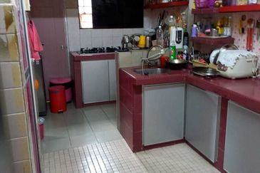 Jalan Taman Kinrara 1/15