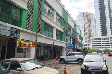 Parklane OUG Service Apartment