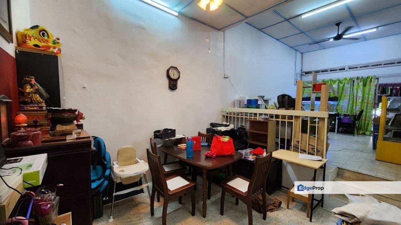 Kepong Hill One Storey House For Sale , Free Hold, Kuala Lumpur, Kepong