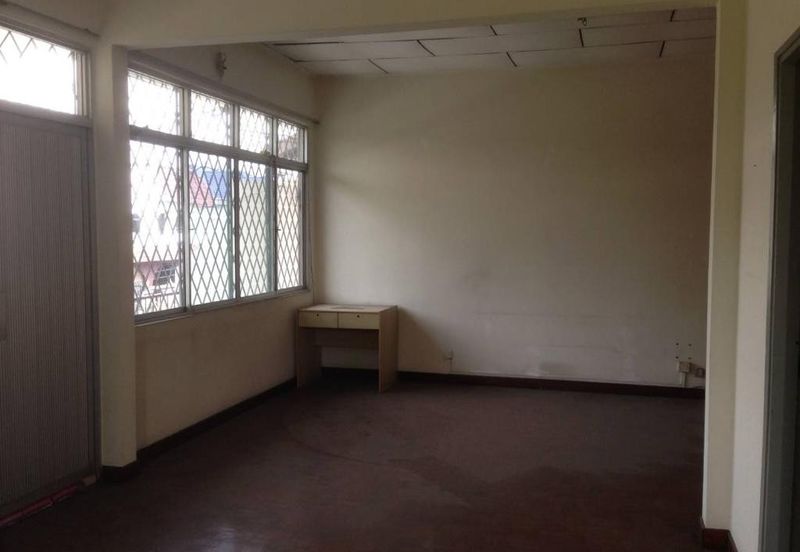 TAMAN OUG SEMI D ( SPACIOUS LAND)