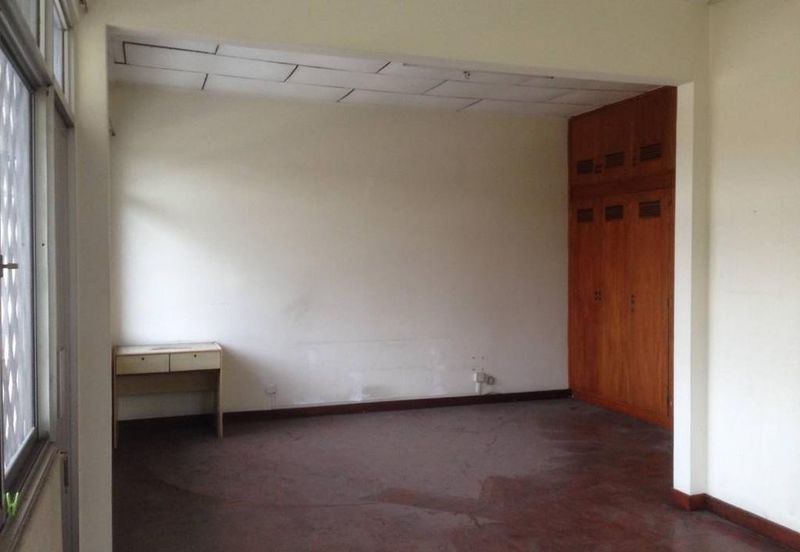 TAMAN OUG SEMI D ( SPACIOUS LAND)