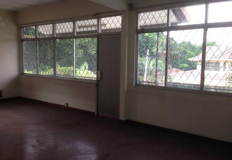 TAMAN OUG SEMI D ( SPACIOUS LAND)