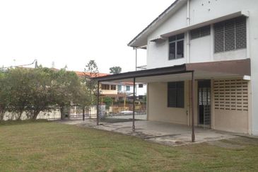 TAMAN OUG SEMI D ( SPACIOUS LAND)