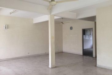 TAMAN OUG SEMI D ( SPACIOUS LAND)