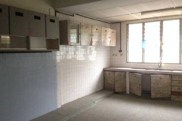 TAMAN OUG SEMI D ( SPACIOUS LAND)