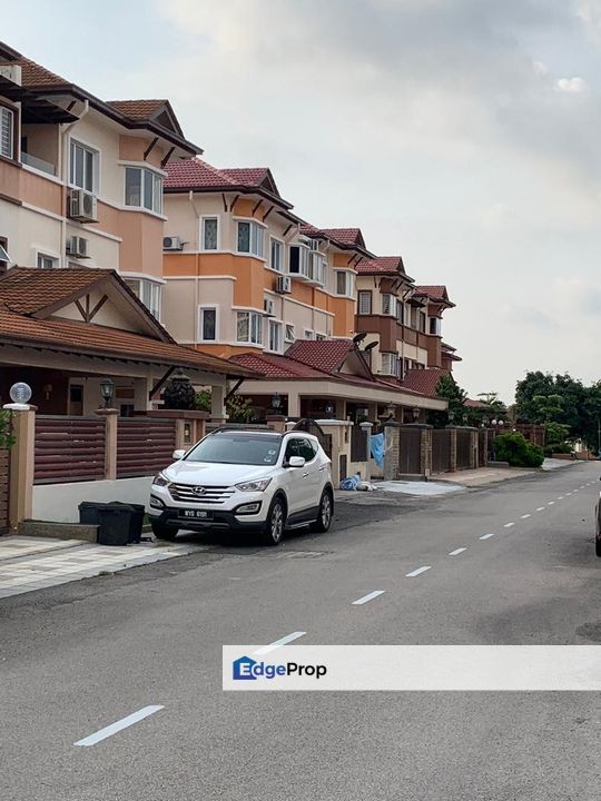 Seri Aman Heights Double Storey Semi D House , Free Hold, Selangor, Sungai Buloh