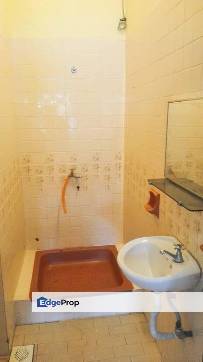 Taman Selayang Jaya Double Storey , Good condition , Free Hold, Selangor, Selayang