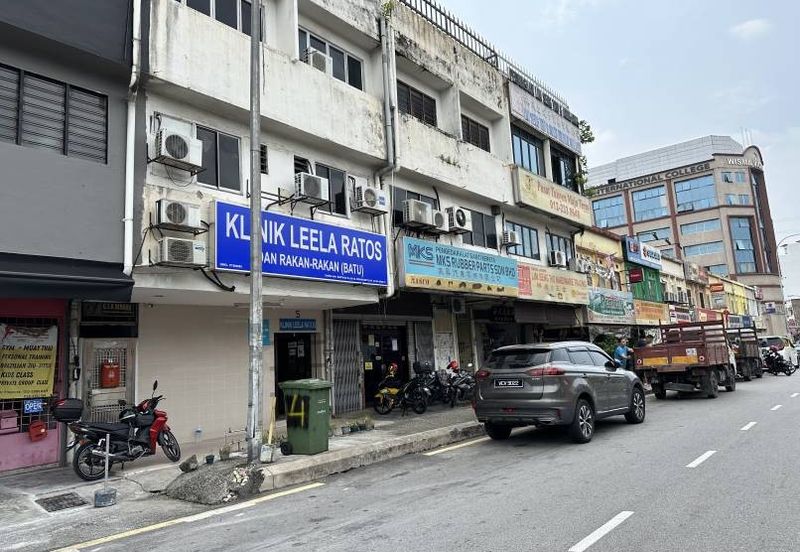 Taman Kampung Batu 2sty Shop For Sale